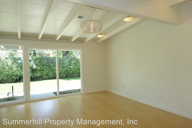 Foto del edificio - 5 br, 3 bath House - 2470 Agnes Way