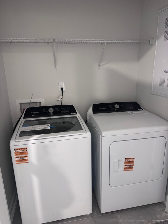 Foto del edificio - 3435 Pilot Mill Dr