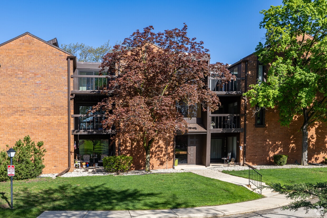 Building Photo - The Cloisters