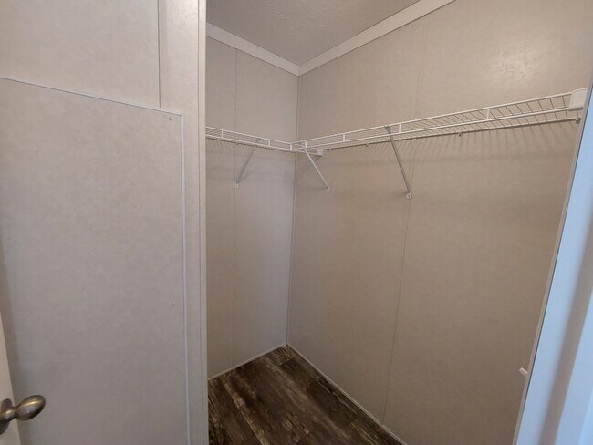 Building Photo - 107 Delta Dawn Dr