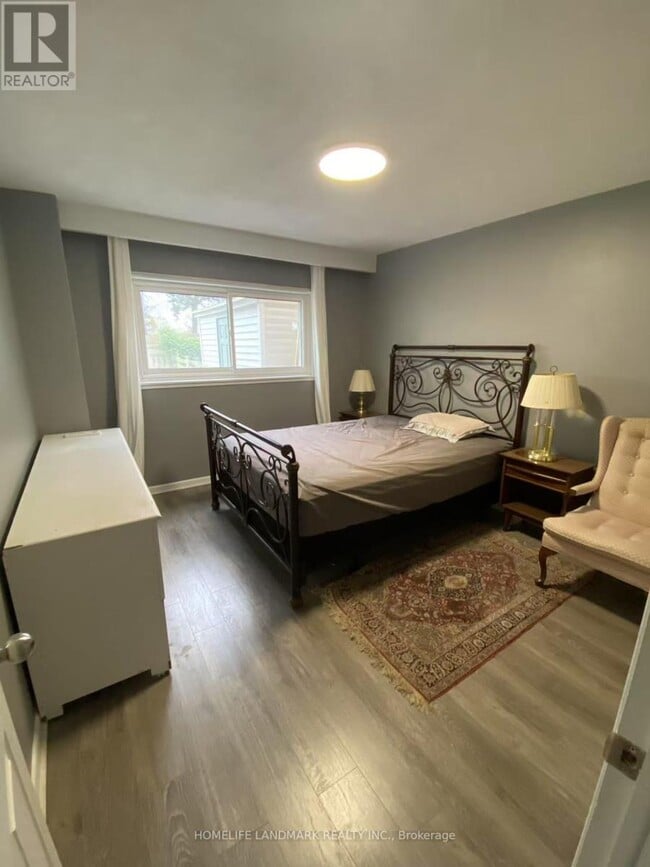 Building Photo - 126 Roywood Dr