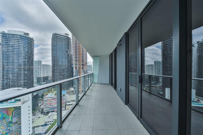 Foto del edificio - 1010 Brickell Ave