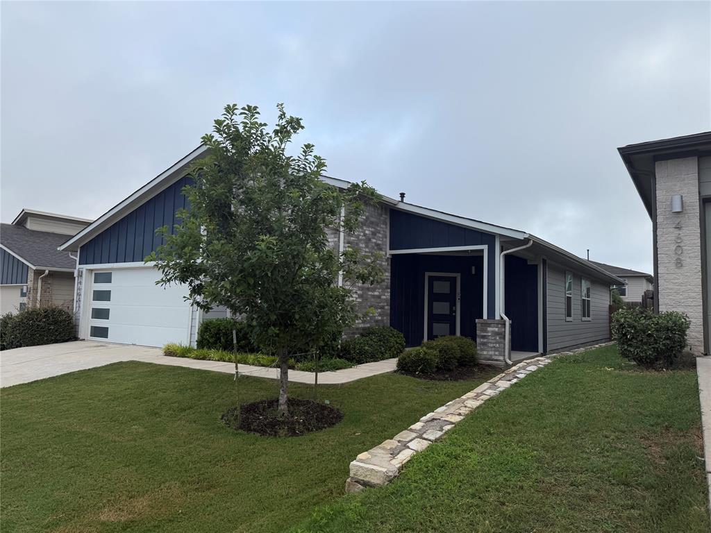 Foto del edificio - 4604 Tully Dr