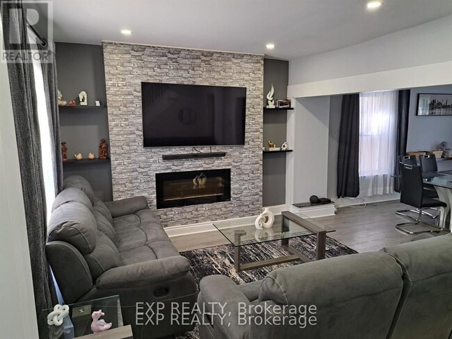 Building Photo - 41 Kent St