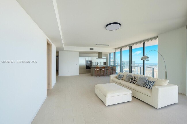 Foto del edificio - 1000 Brickell Plz