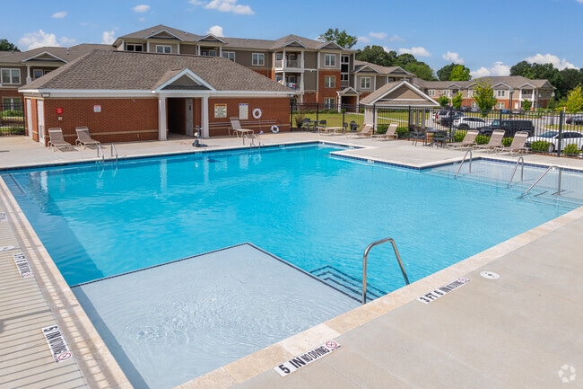 Piscina - Farmington Hills