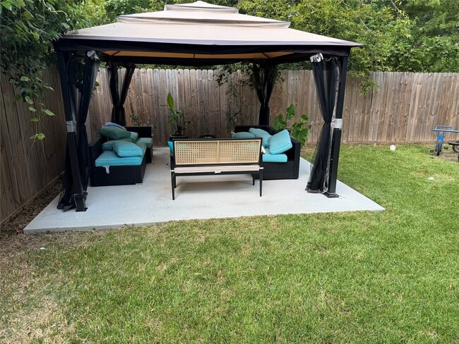 Building Photo - 3433 Lydia St