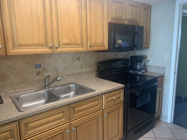 Building Photo - 5-B Riptide Bch Clb