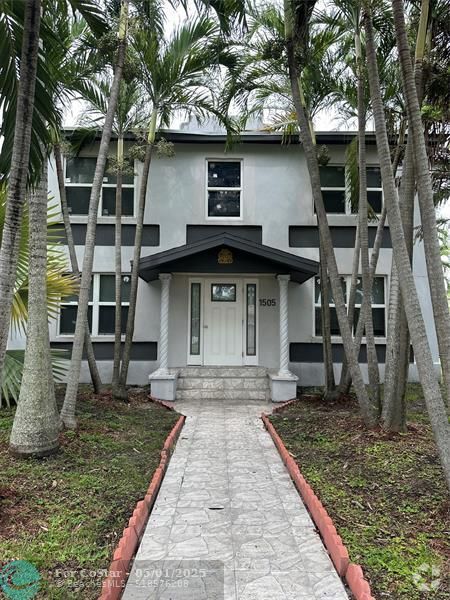 Building Photo - 1505 Washington St