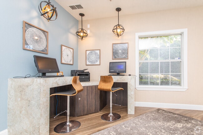 Business Center - Crystal Landing
