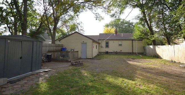 Foto del edificio - Beautiful 4 bedroom home