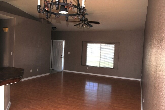 Foto del edificio - 5603 Summer Solstice Dr