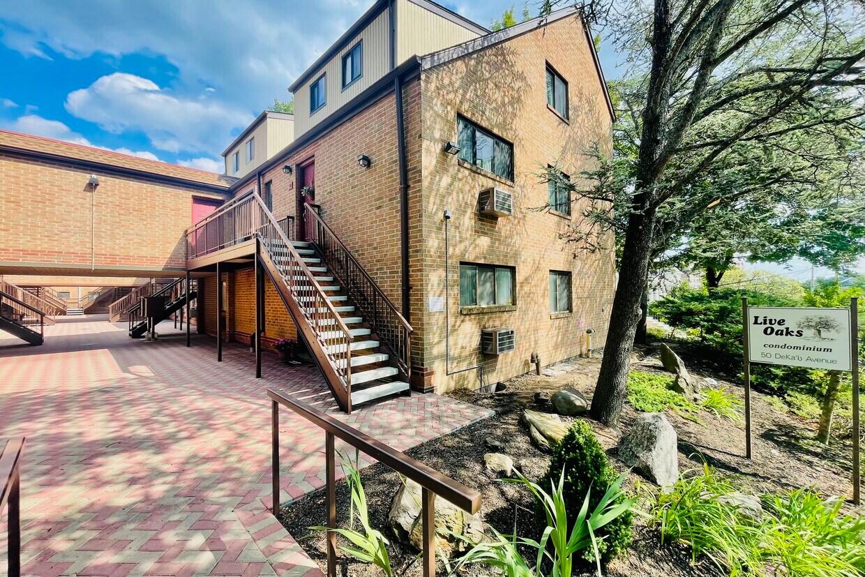 Photo - 50 Dekalb Ave (White Plains, NY)