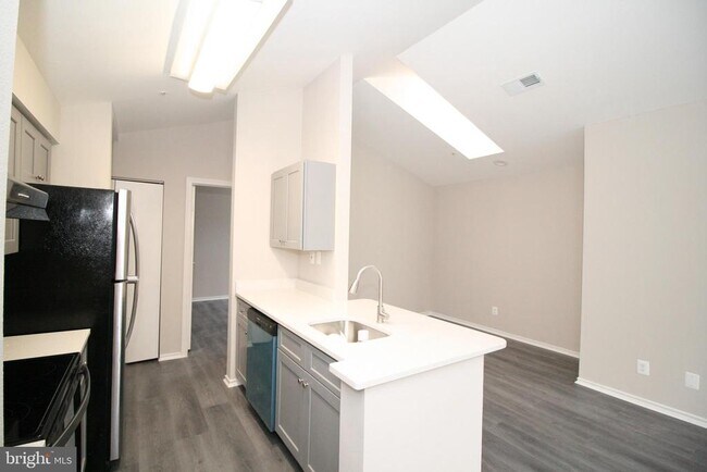 Building Photo - 18525 Boysenberry Dr