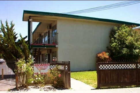 Building Photo - 561 Pecan St