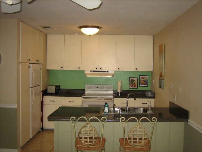 Building Photo - 1156 N Alston St