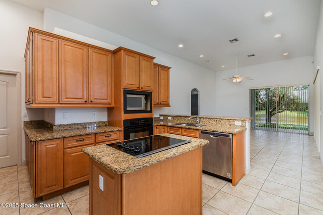 Building Photo - 3641 Gatlin Dr
