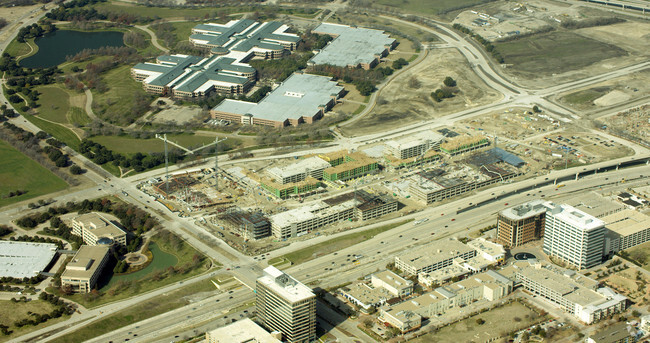 the-grand-at-legacy-west-rentals-plano-tx-apartments