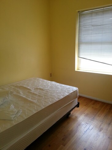 Foto del edificio - 1425 Hopkins St NW