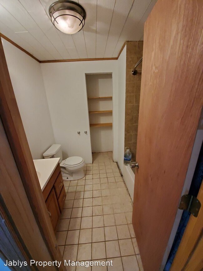 Building Photo - 3 br, 1 bath House - 108 Norfolk Dr