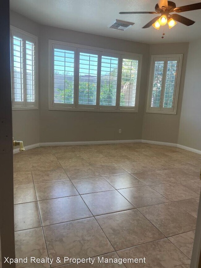 Foto del edificio - 5 br, 3 bath House - 2705 Carolina Blue Ave