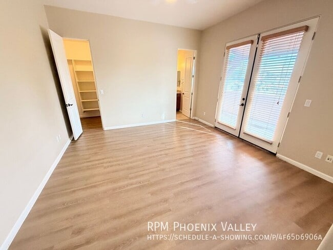 Photo - 897 E Roma Ave Apartment