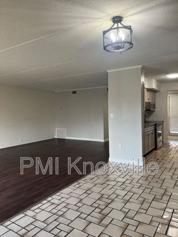 Foto del edificio - 456 Berlin Dr