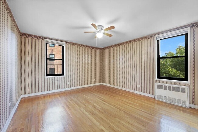 Foto del edificio - 139-15 83rd Ave