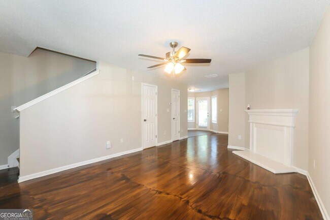 Foto del edificio - 6961 Mahonia Pl