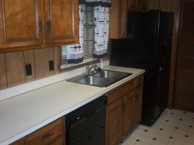 Foto del edificio - 2285 Drexel Ct