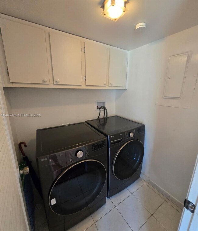 Foto del edificio - 926 NE 27th Ave