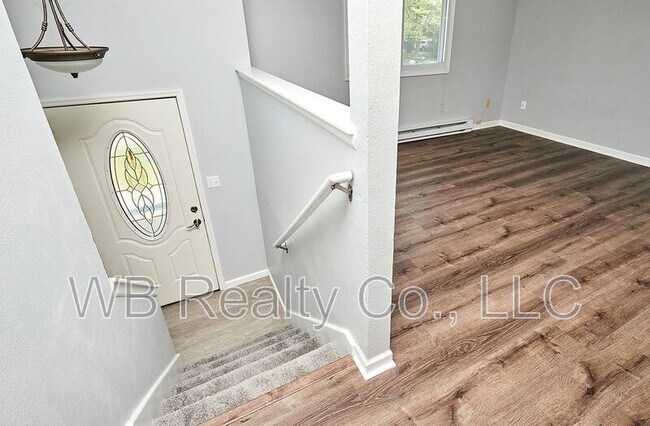 Building Photo - 200 Corene Ave