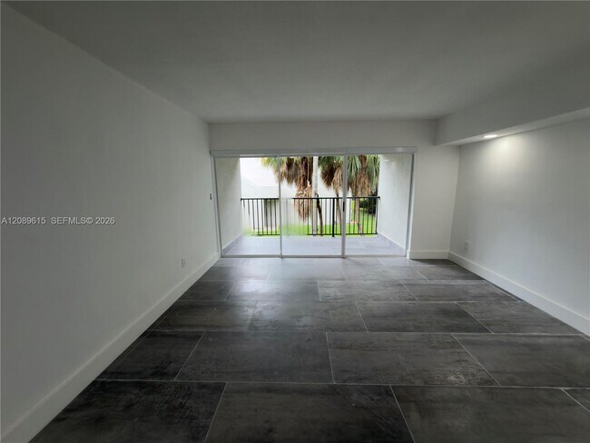 Building Photo - 230 NW 87th Ave
