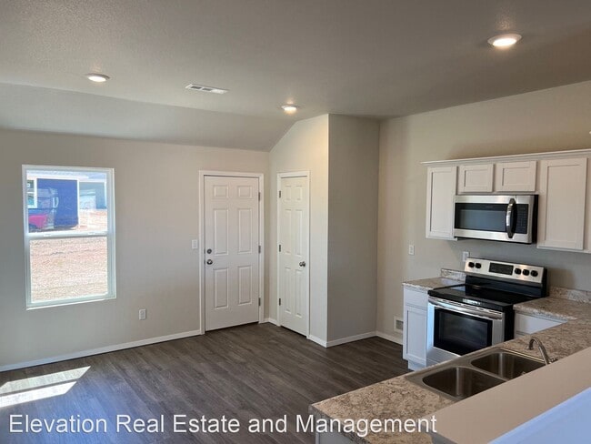 Building Photo - 4 br, 2 bath House - 2805 N Will Street