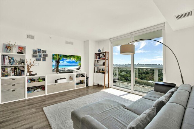 Building Photo - 4250 Biscayne Blvd