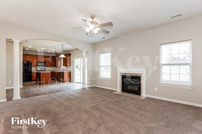 Foto del edificio - 1109 Oakdale Woods Drive