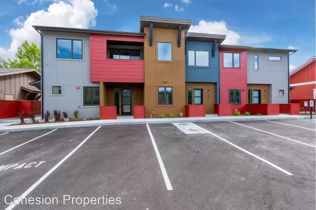 Foto del edificio - 5165 E Warm Springs Ave