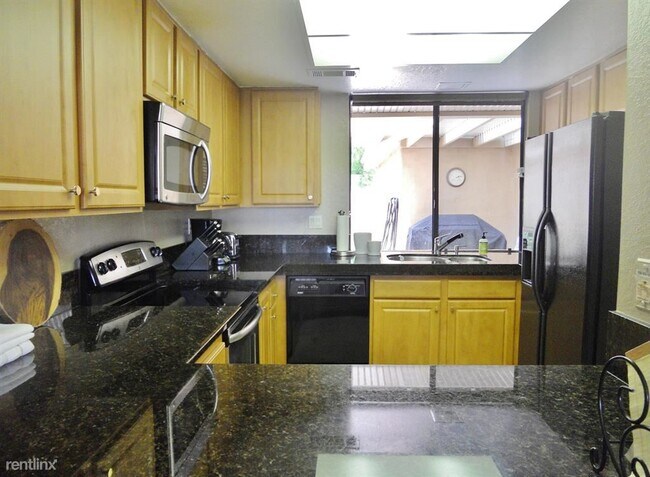 Building Photo - 2 br, 2 bath Condo - 290 San Vicente Cir