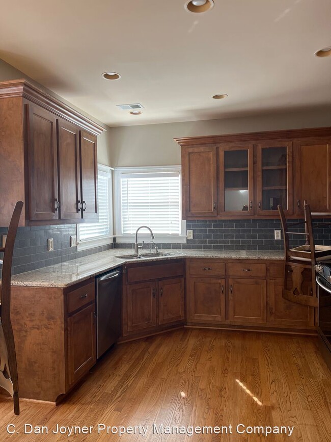Foto del edificio - 4 br, 3 bath House - 131 Windstone Drive