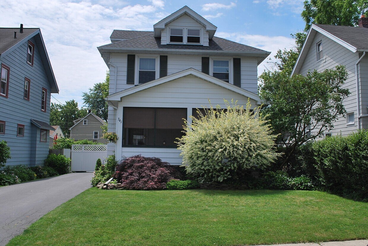 Front with driveway - 341 Laurelton Rd