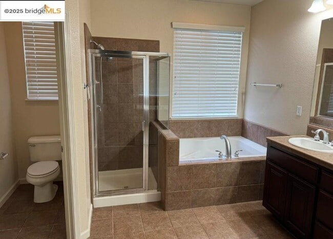 Building Photo - 6160 Seneca Cir