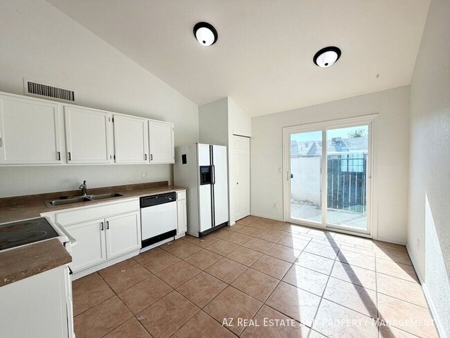 Foto del edificio - 5960 W Oregon Ave