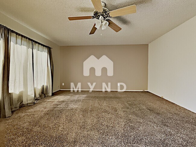 Foto del edificio - 5823 N 81st St