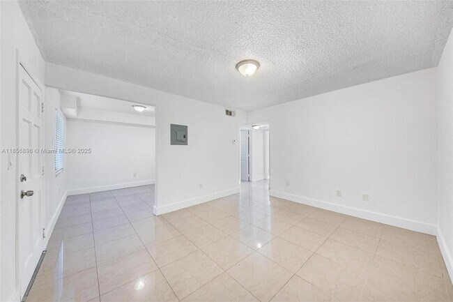 Foto del edificio - 13251 Memorial Hwy