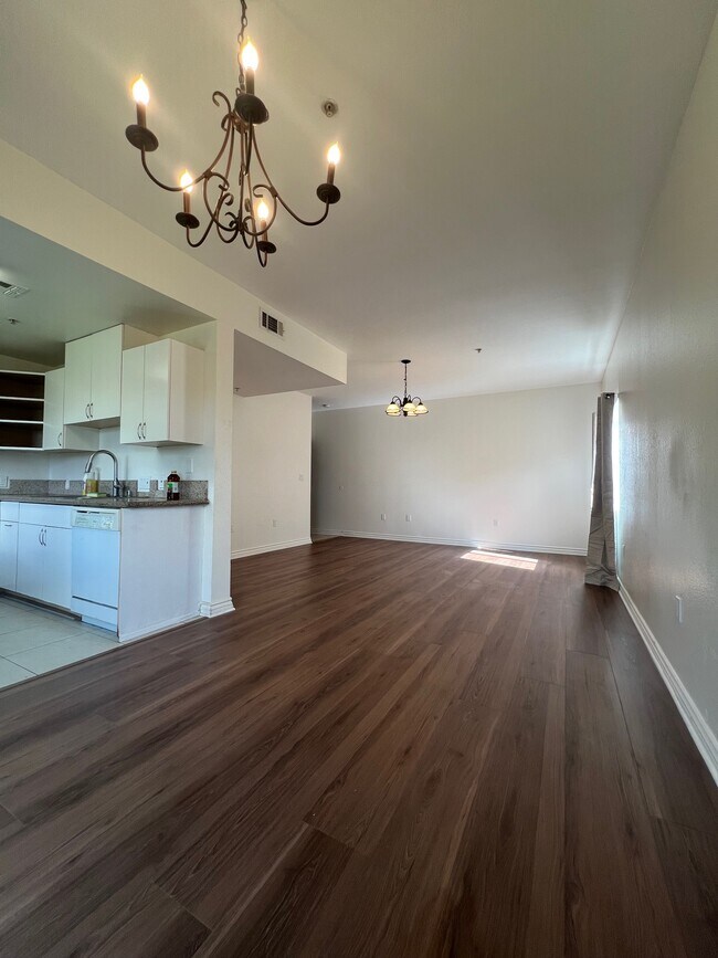 Unidad n.º 1 - 14655 Vanowen St