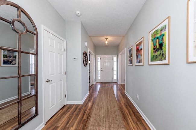 Photo - Detached 3 bedroom home in Villages of Westminster