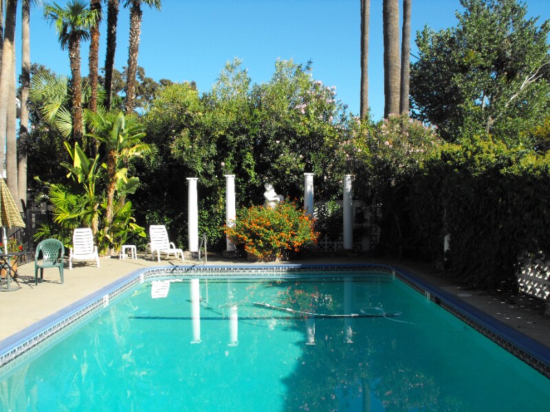 Foto principal - 6016 S Land Park Dr