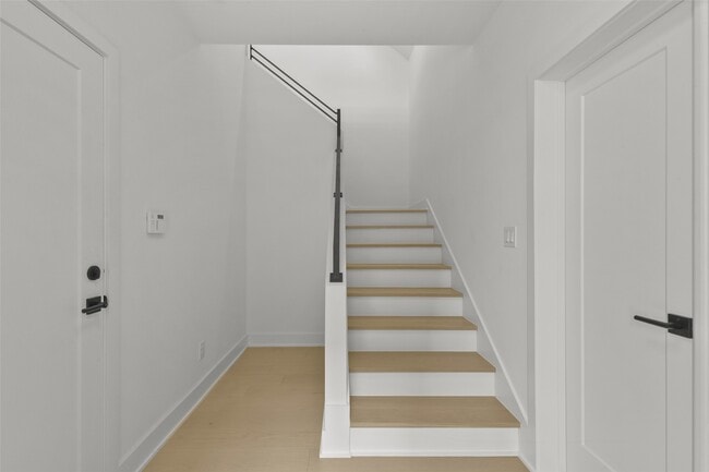 Building Photo - 1247 Peden St