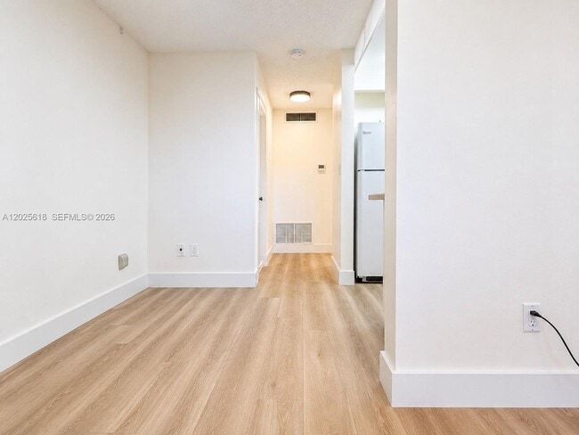 Foto del edificio - 421 NE 1st St
