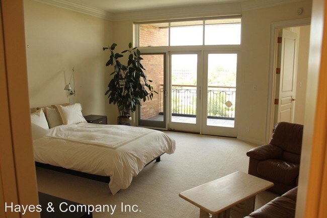 Building Photo - 2400 Cherry Creek S Dr